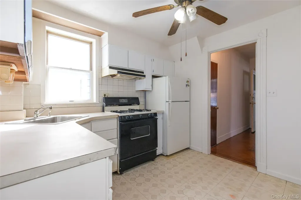 146-11 35th Avenue Flushing NY 11354