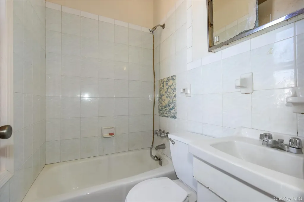 146-11 35th Avenue Flushing NY 11354
