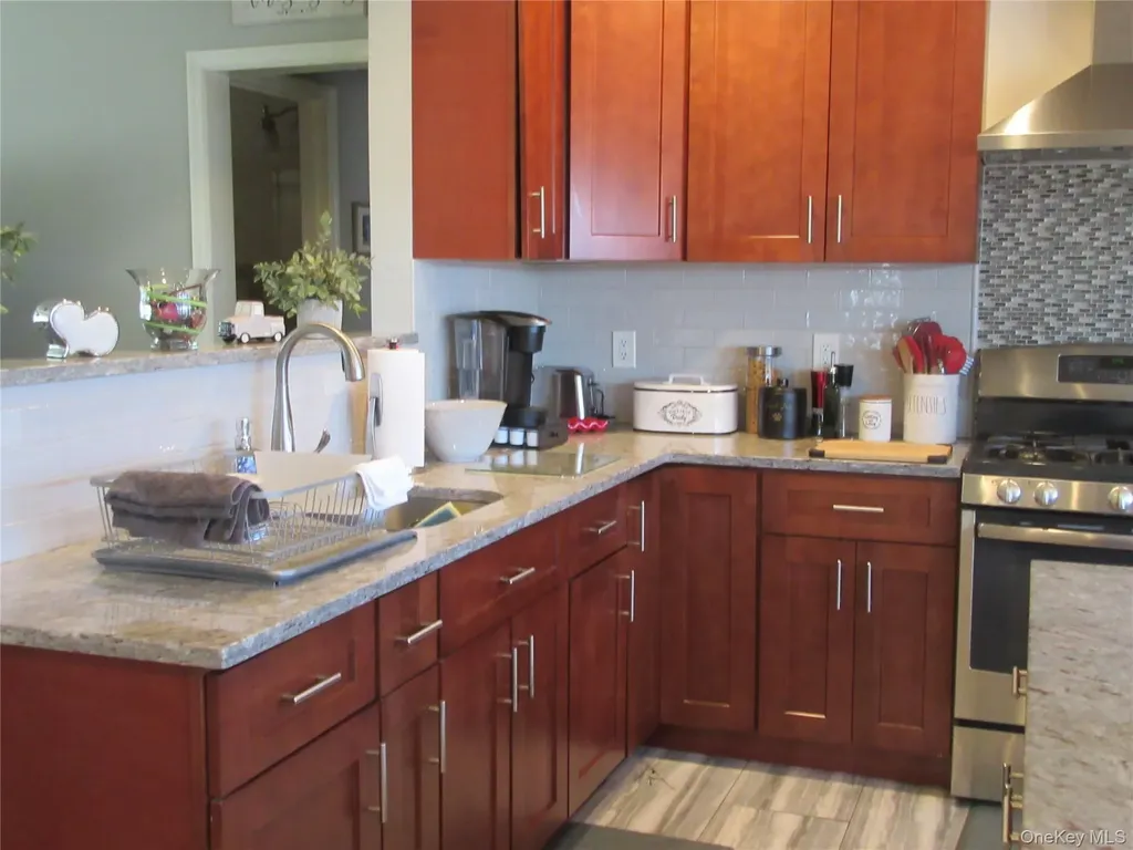 28 Laurel Trail Monroe NY 10950