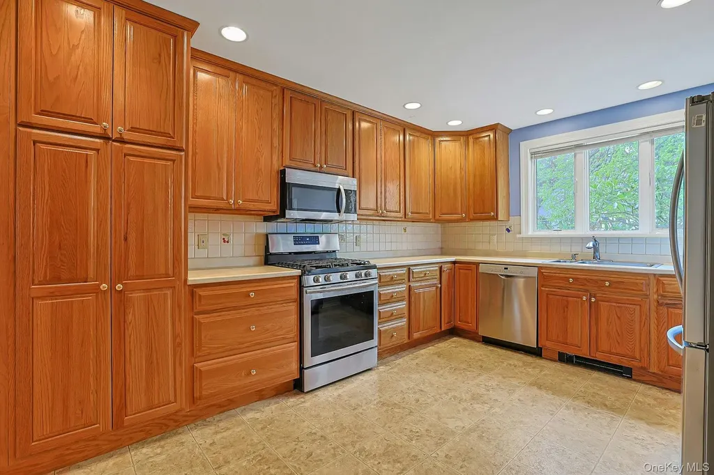 120 Harvard Drive Hartsdale NY 10530