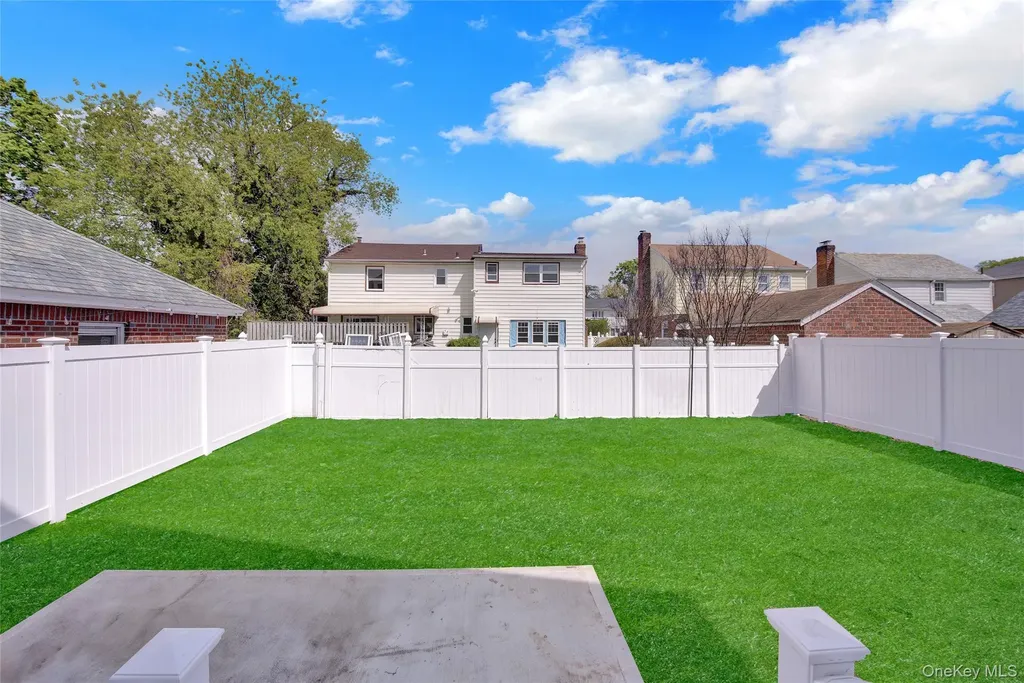 811 Front Street Hempstead NY 11550