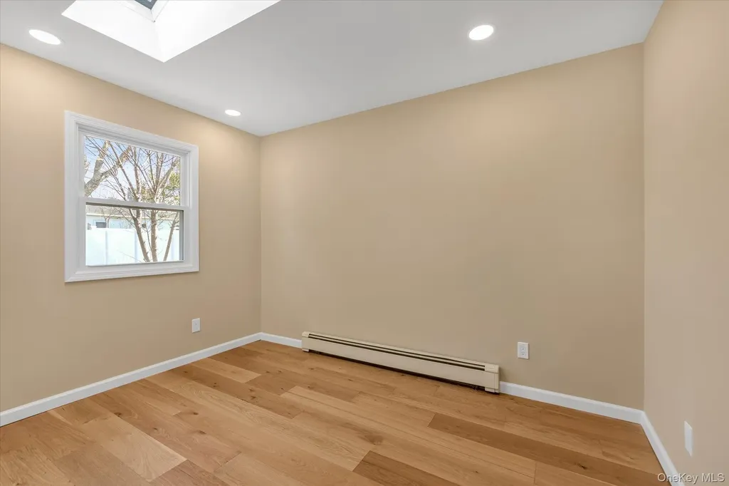 77 Lloyd Avenue North Babylon NY 11703