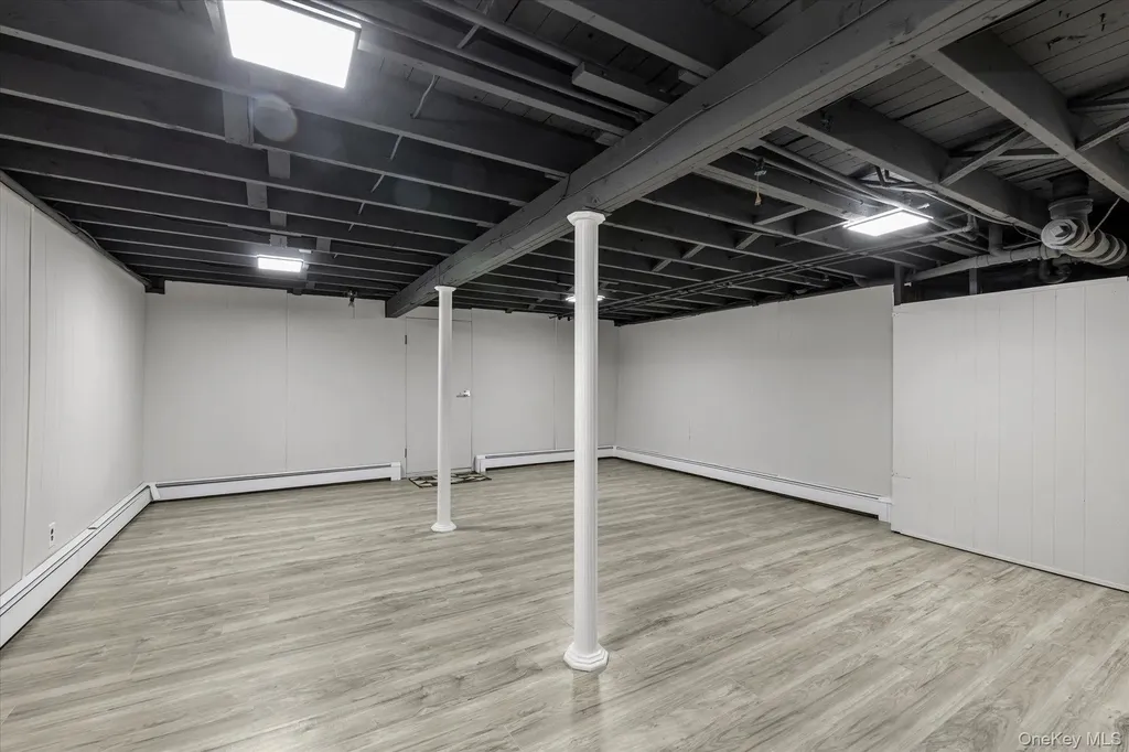77 Lloyd Avenue North Babylon NY 11703