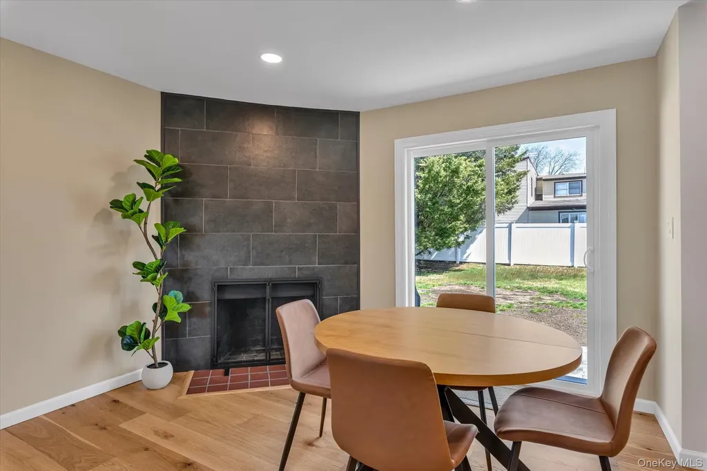 77 Lloyd Avenue North Babylon NY 11703