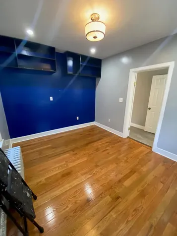 686 E 239th Street Bronx NY 10470