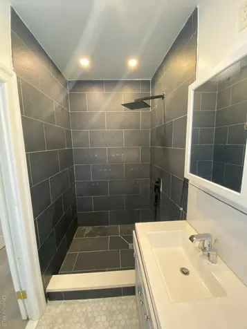 686 E 239th Street Bronx NY 10470