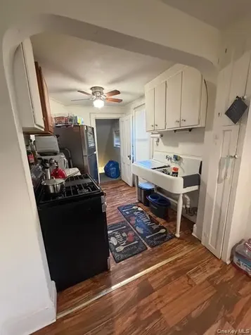 686 E 239th Street Bronx NY 10470