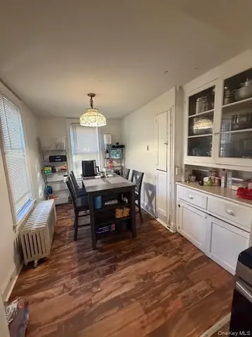 686 E 239th Street Bronx NY 10470