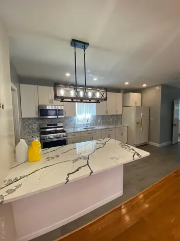 686 E 239th Street Bronx NY 10470