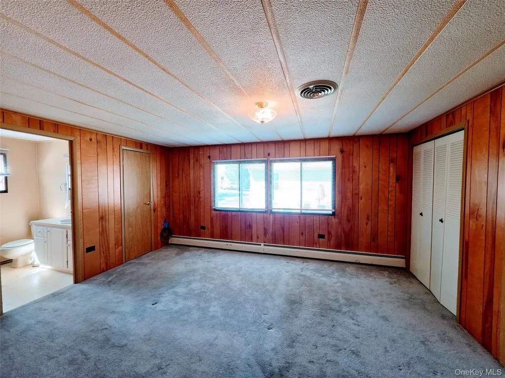 6 Short Lane Hyde Park NY 12538