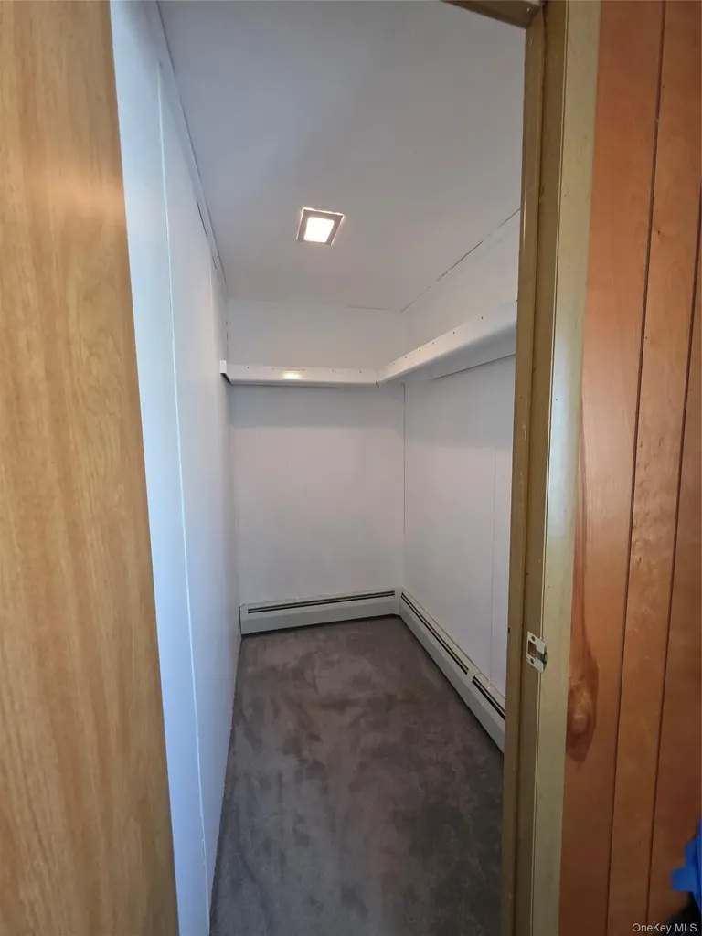 6 Short Lane Hyde Park NY 12538