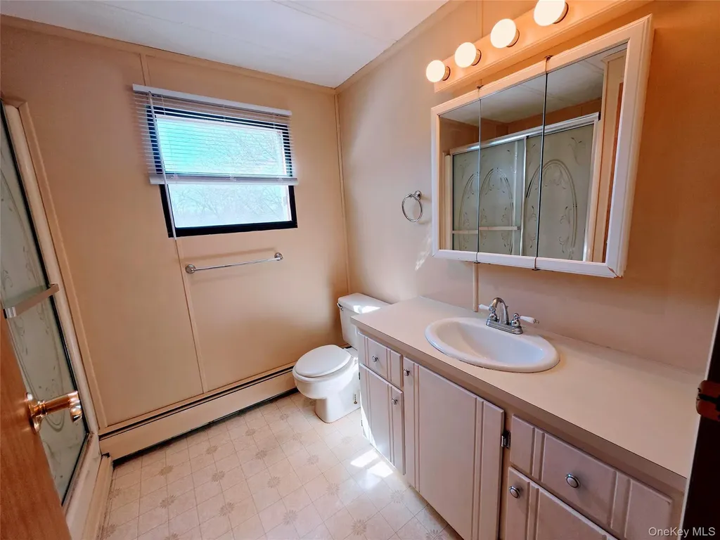 6 Short Lane Hyde Park NY 12538