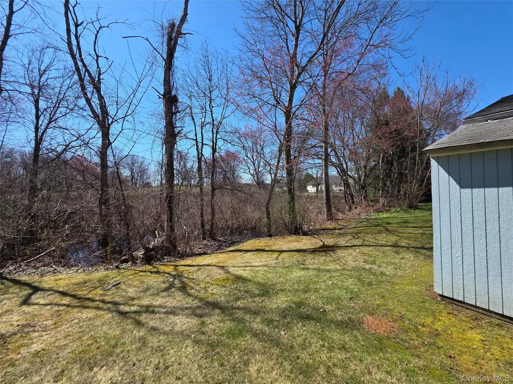 6 Short Lane Hyde Park NY 12538