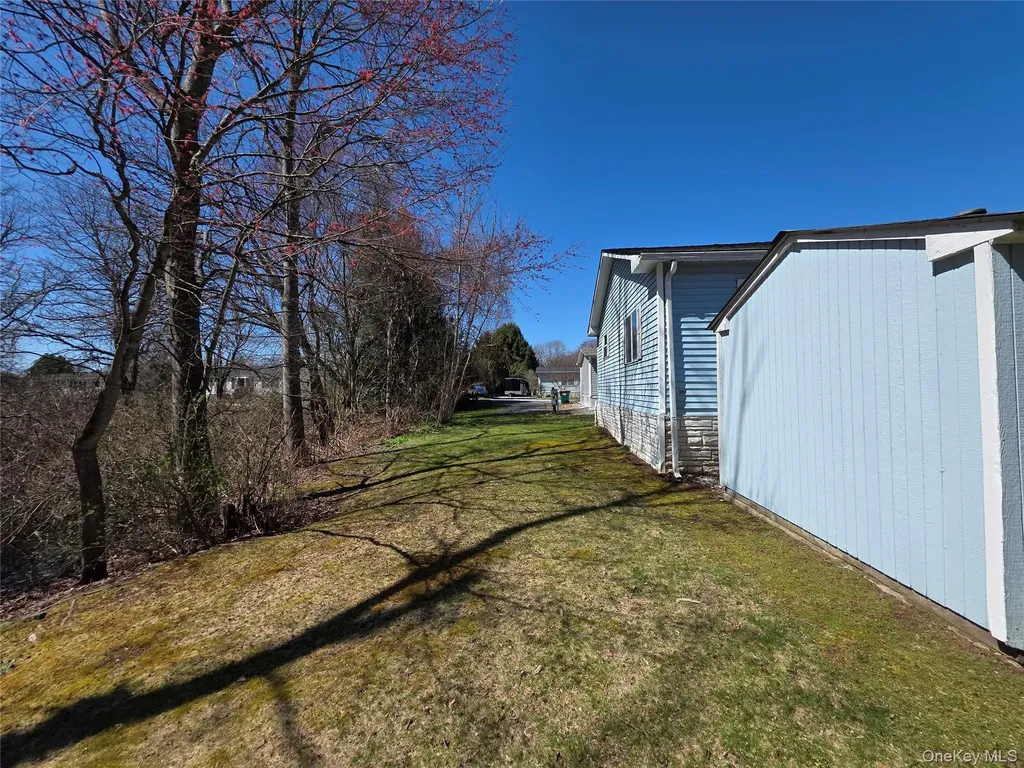 6 Short Lane Hyde Park NY 12538