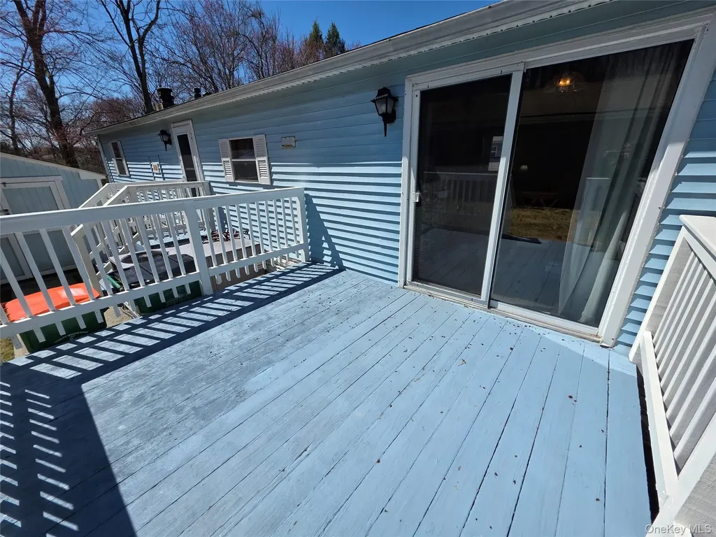 6 Short Lane Hyde Park NY 12538