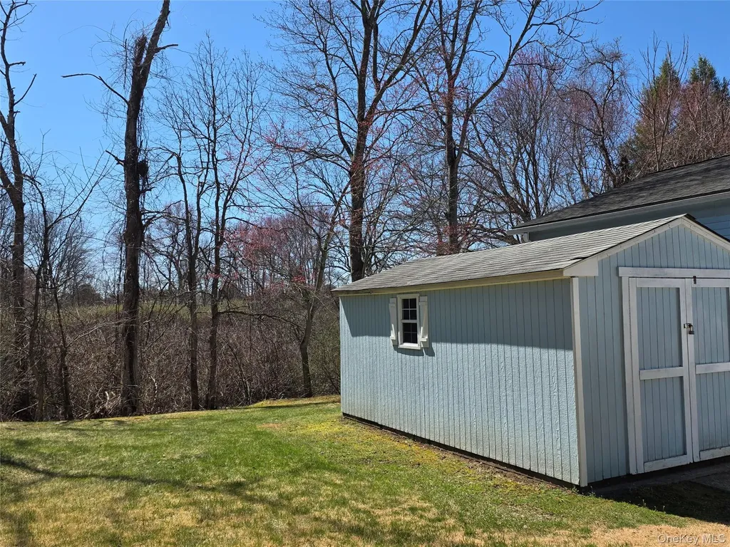 6 Short Lane Hyde Park NY 12538