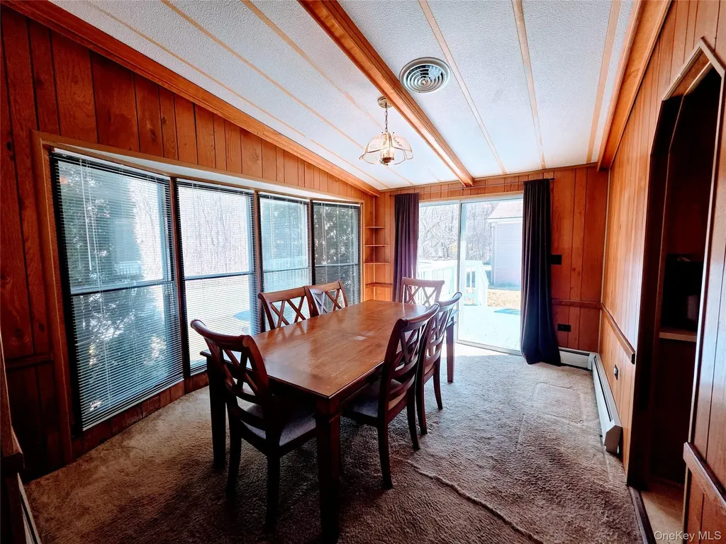 6 Short Lane Hyde Park NY 12538