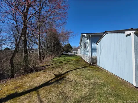 6 Short Lane Hyde Park NY 12538