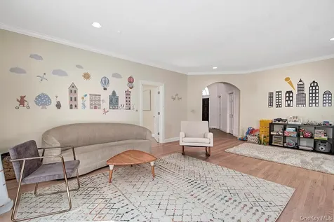 114 Random Farms Drive Chappaqua NY 10514