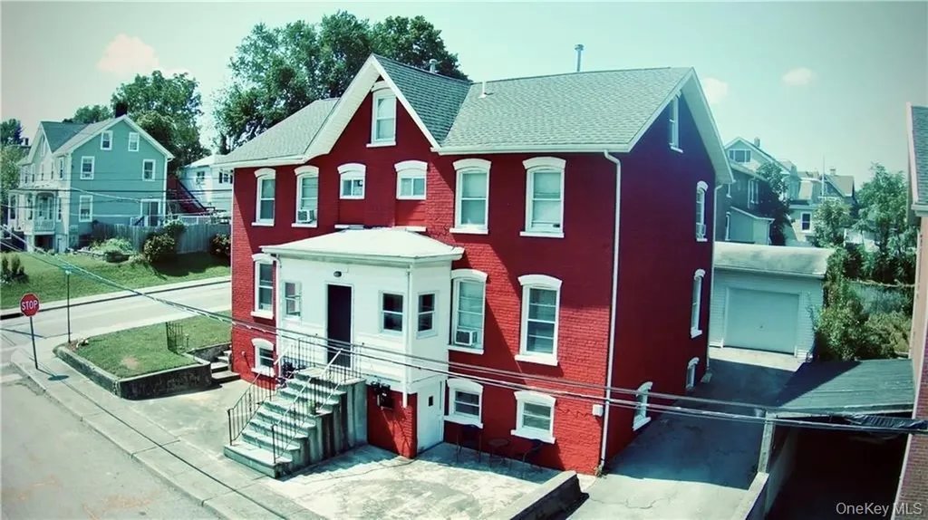 30 Davis Street Beacon NY 12508