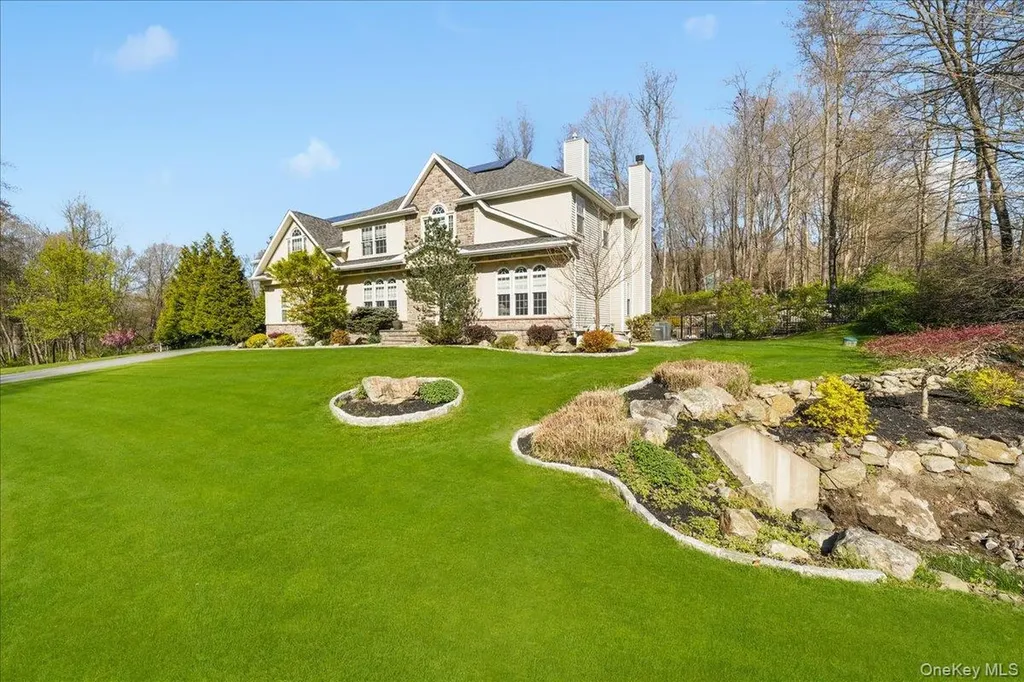16 Lori Lane Chester NY 10918