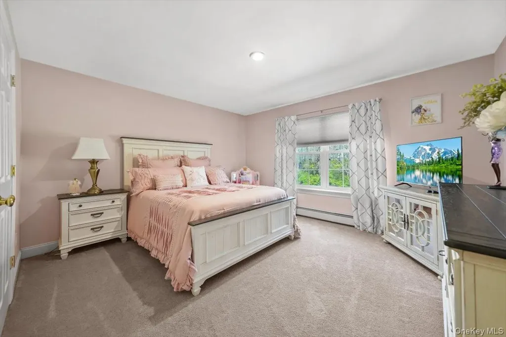 16 Lori Lane Chester NY 10918