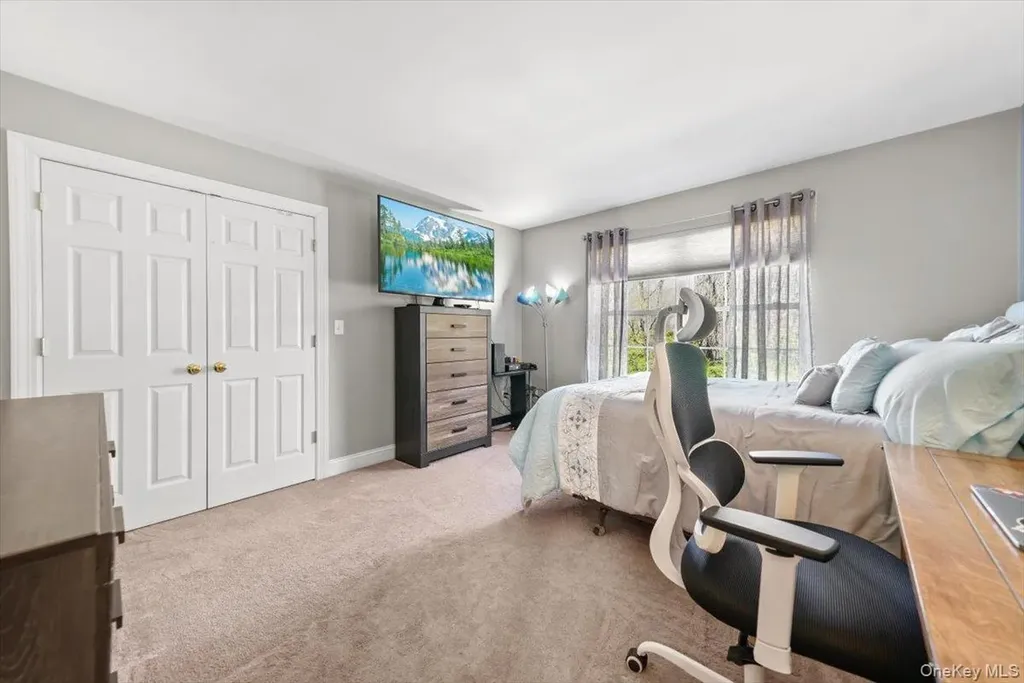 16 Lori Lane Chester NY 10918