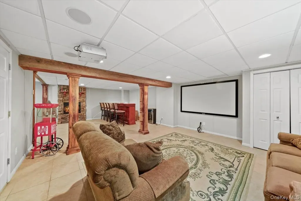 16 Lori Lane Chester NY 10918