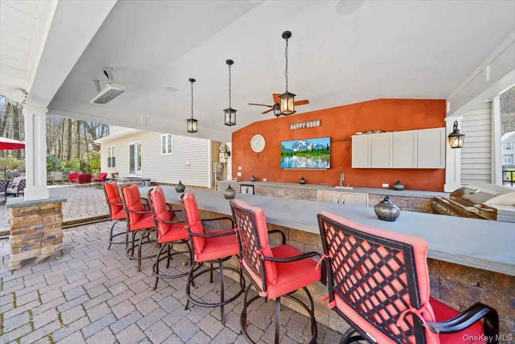 16 Lori Lane Chester NY 10918
