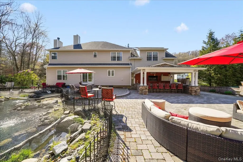 16 Lori Lane Chester NY 10918