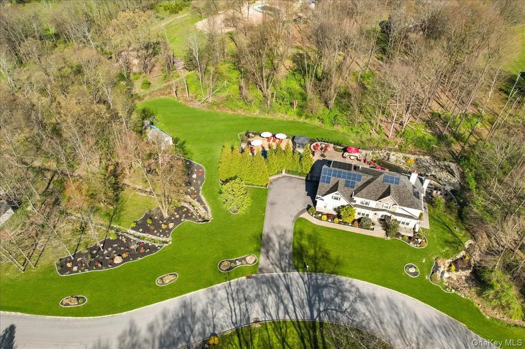 16 Lori Lane Chester NY 10918