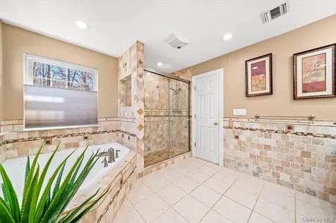 16 Lori Lane Chester NY 10918