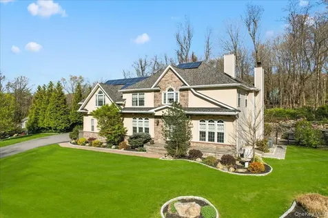 16 Lori Lane Chester NY 10918
