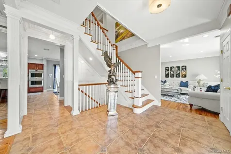 16 Lori Lane Chester NY 10918