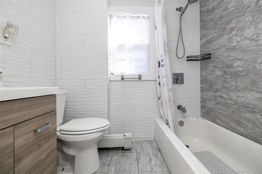 258 Benson Avenue Elmont NY 11003