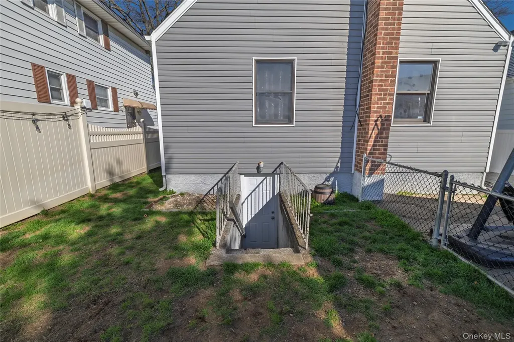 258 Benson Avenue Elmont NY 11003