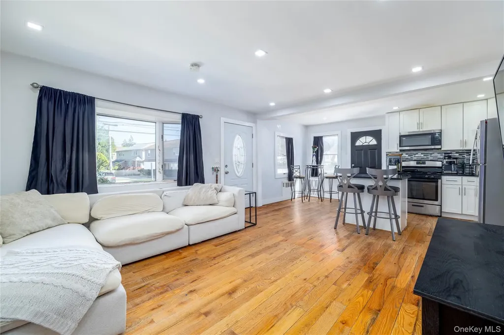 258 Benson Avenue Elmont NY 11003