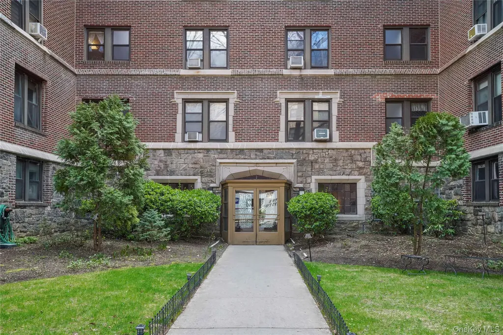 1080 Warburton Avenue Yonkers NY 10701