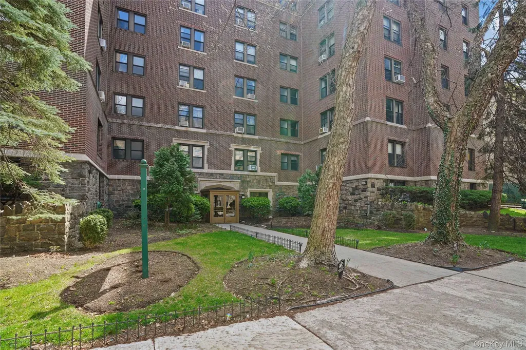 1080 Warburton Avenue Yonkers NY 10701