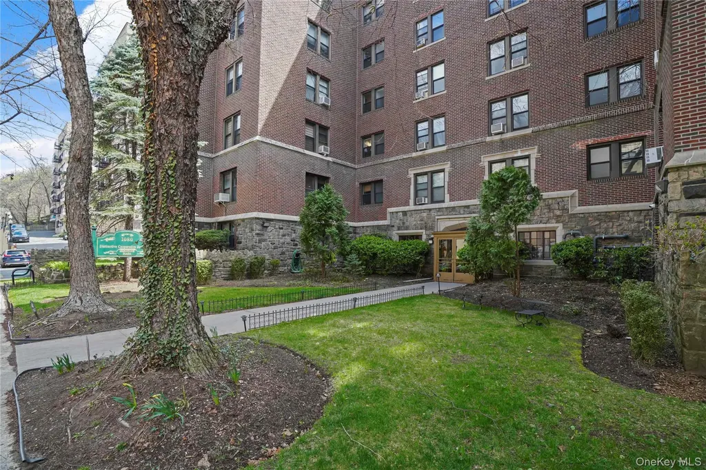 1080 Warburton Avenue Yonkers NY 10701