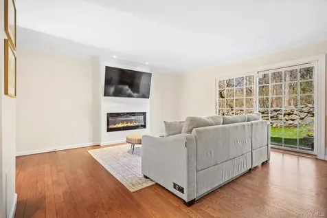 98 Valley Road Greenwich CT 06807