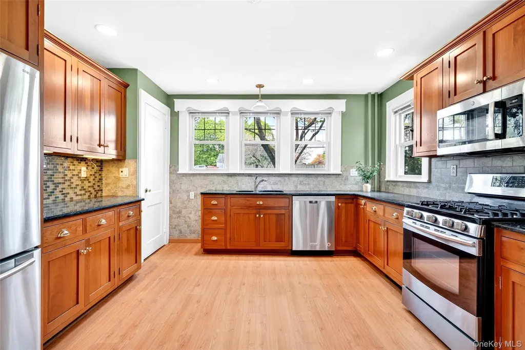 60 Old Middletown Road Pearl River NY 10965