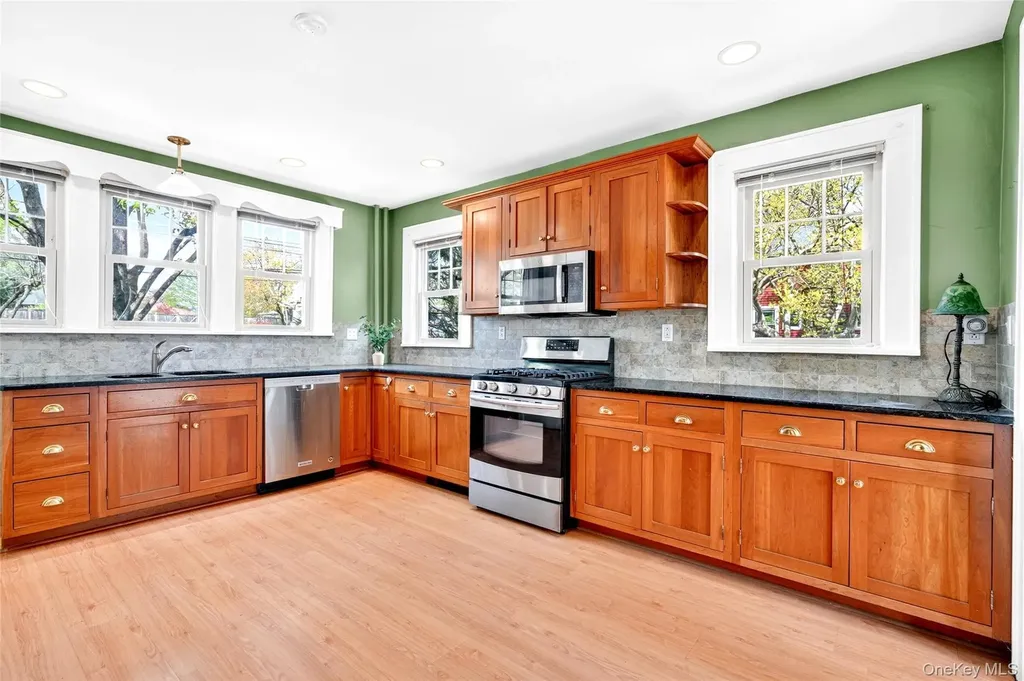 60 Old Middletown Road Pearl River NY 10965