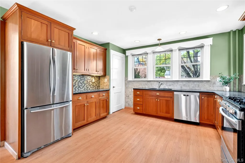 60 Old Middletown Road Pearl River NY 10965