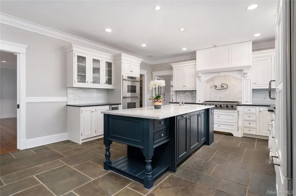 9 Old Field Road Setauket NY 11733