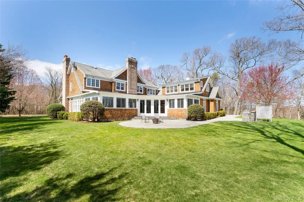 9 Old Field Road Setauket NY 11733