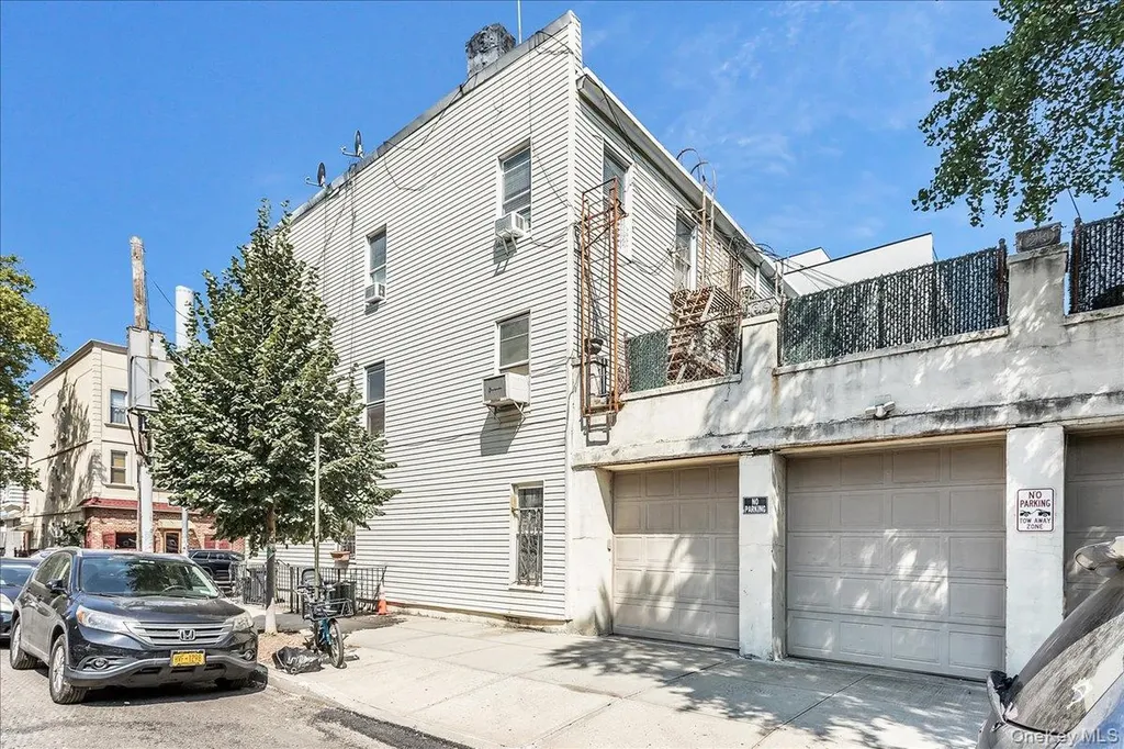 382 Manhattan Avenue Brooklyn NY 11211