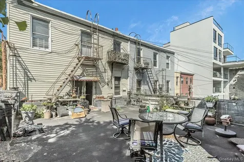 382 Manhattan Avenue Brooklyn NY 11211