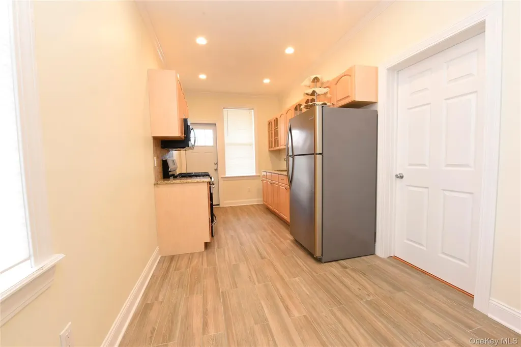 2056 Continental Avenue Bronx NY 10461