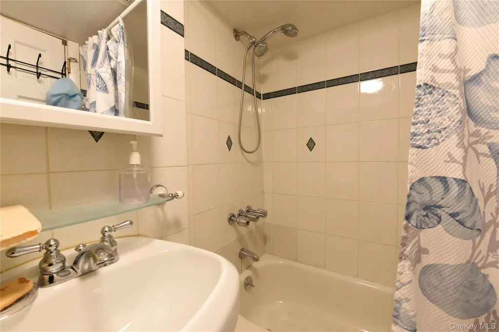 2056 Continental Avenue Bronx NY 10461